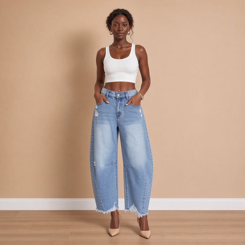 Jean barrel taille haute bleu clair effet usé, vue de face – SAKIWÉ