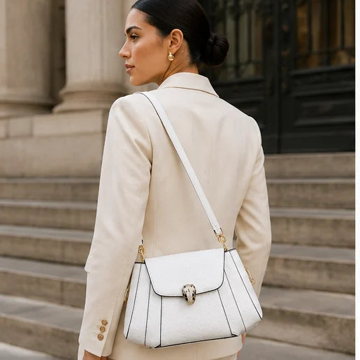 Sac à main effet autruche porté — blanc cassé