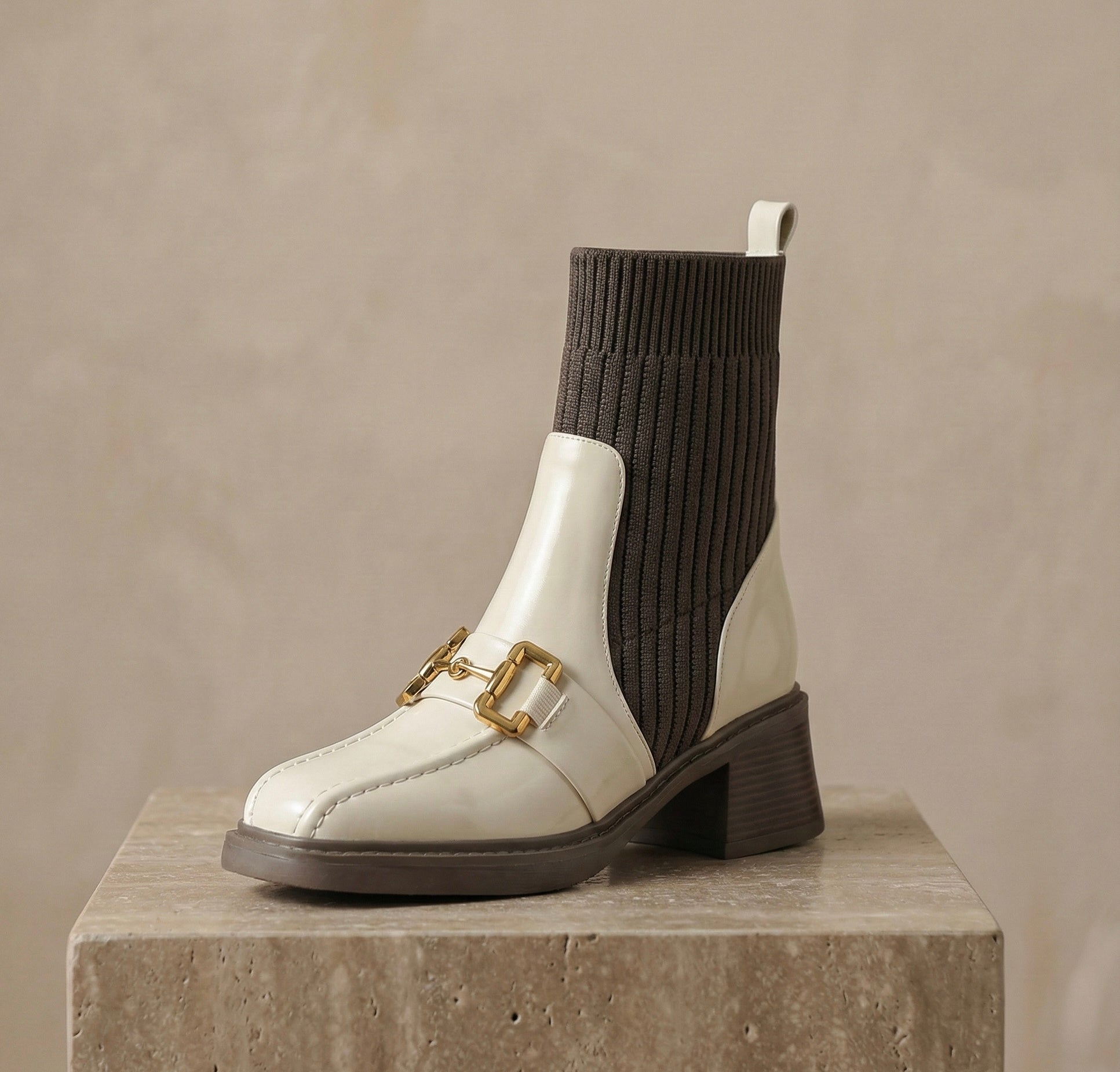 Bottines Chaussettes à Talon Bloc carré et Détail Mors