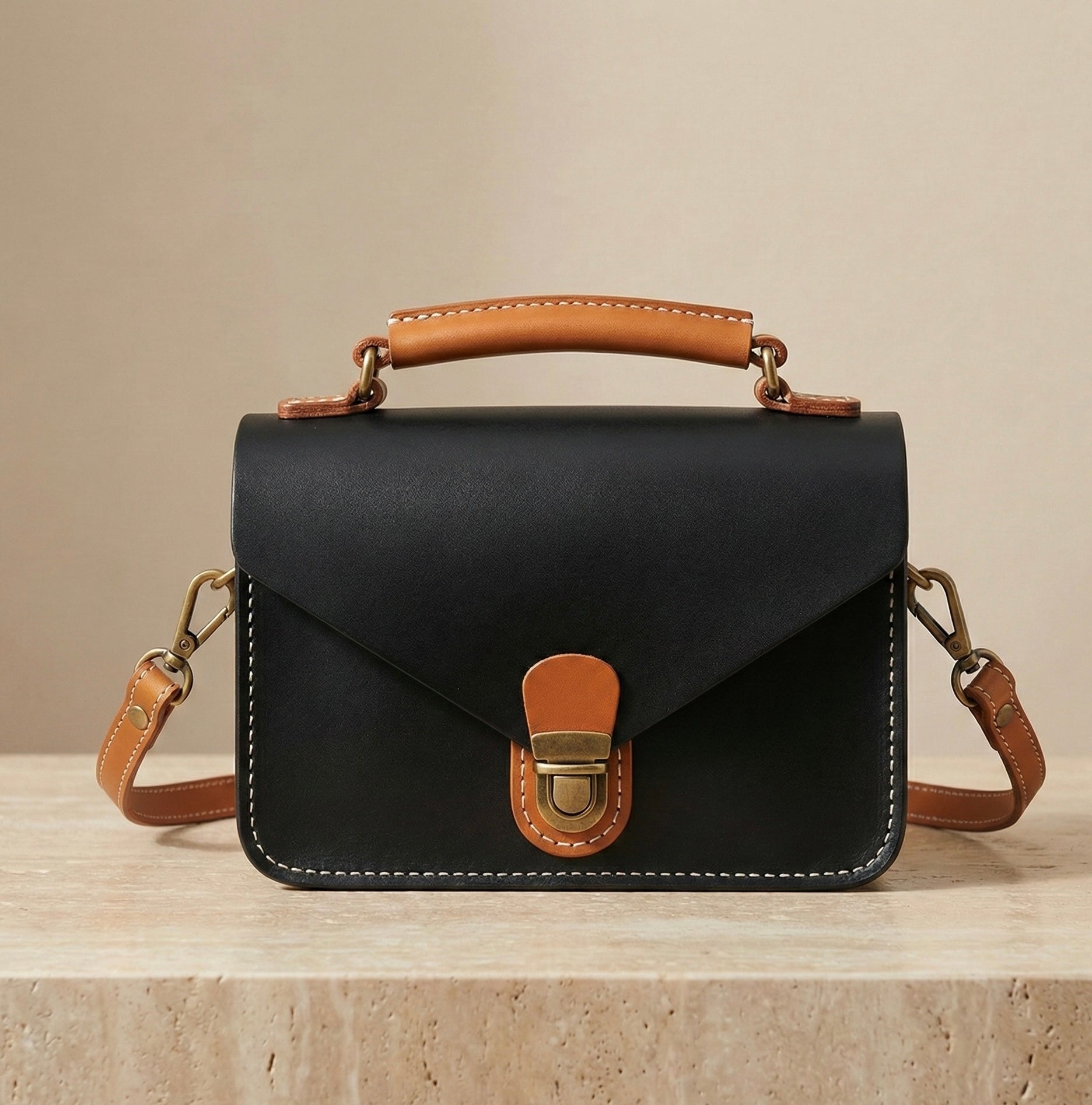 Sac à main Enveloppe Style Burocrate  _ SAKIWE