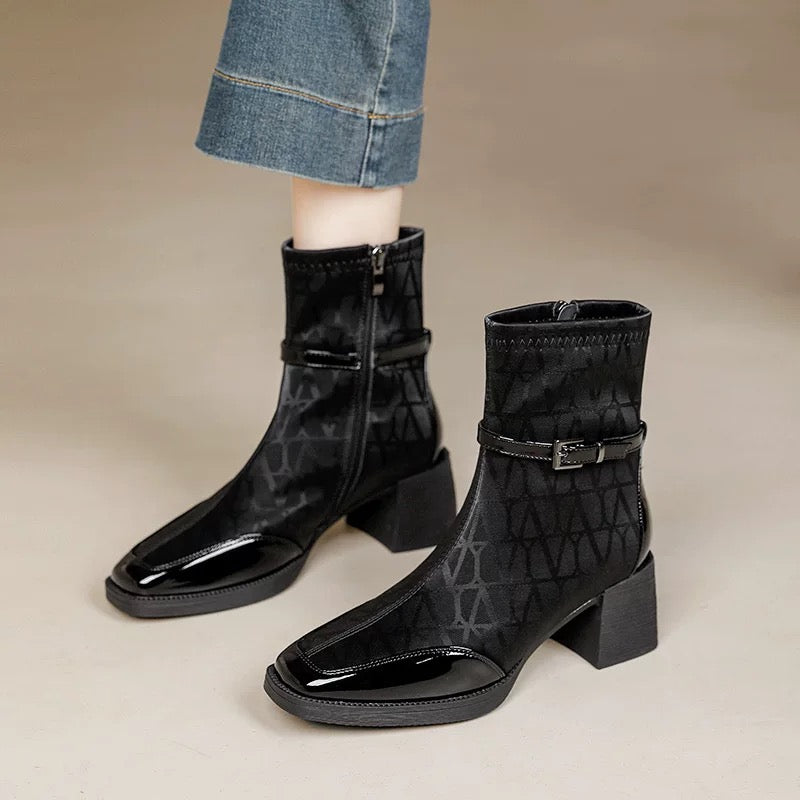 Bottines Cuir Laqué Bout Carré Femme Fatale vue 7 - Sakiwé