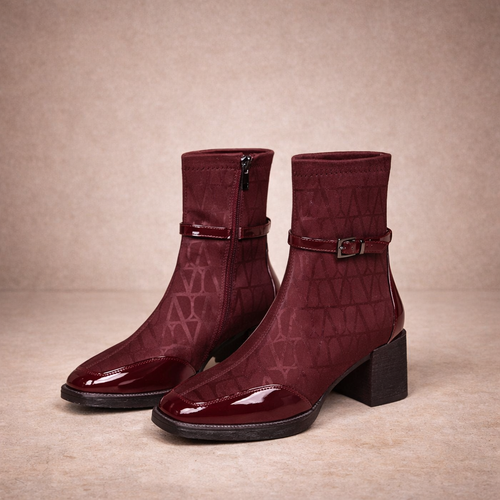 Bottines cuir laqué bout carré Femme Fatale vue face - Sakiwé