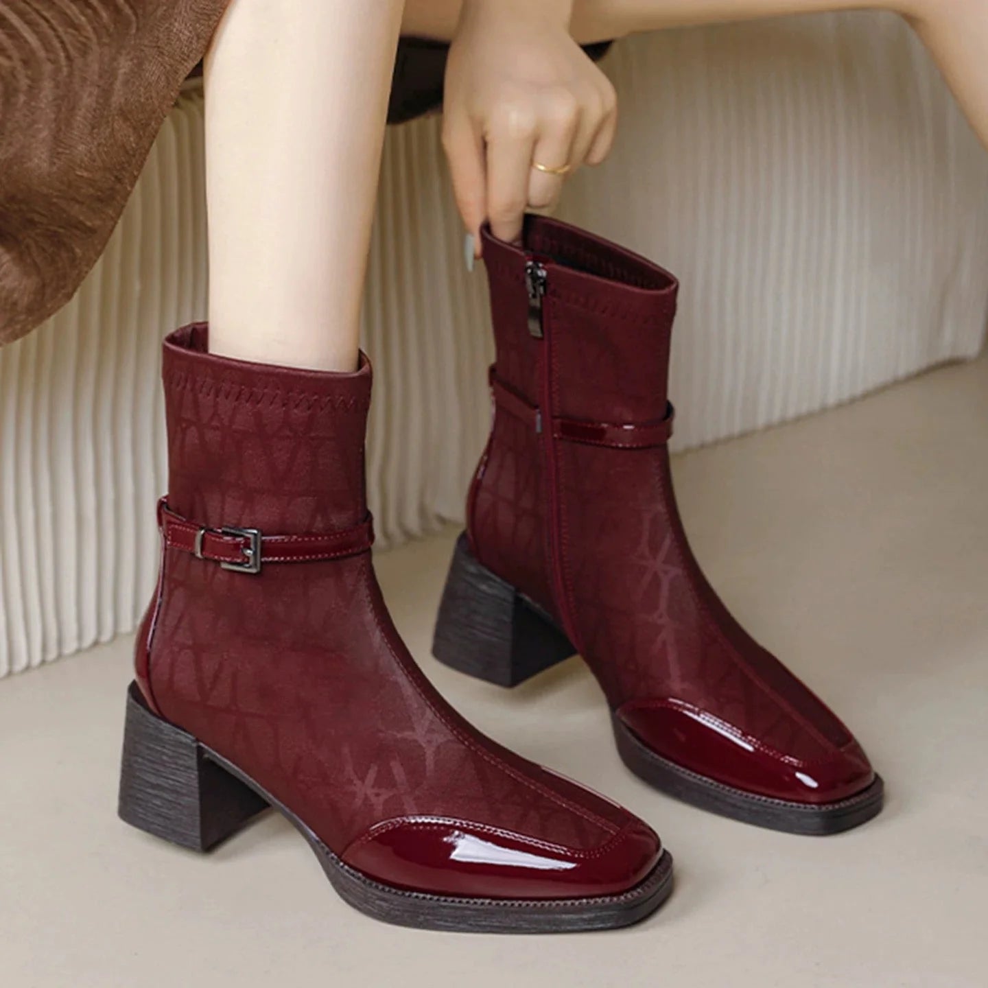 Bottines Laquées Bout Carré Noires — vue 2 Image