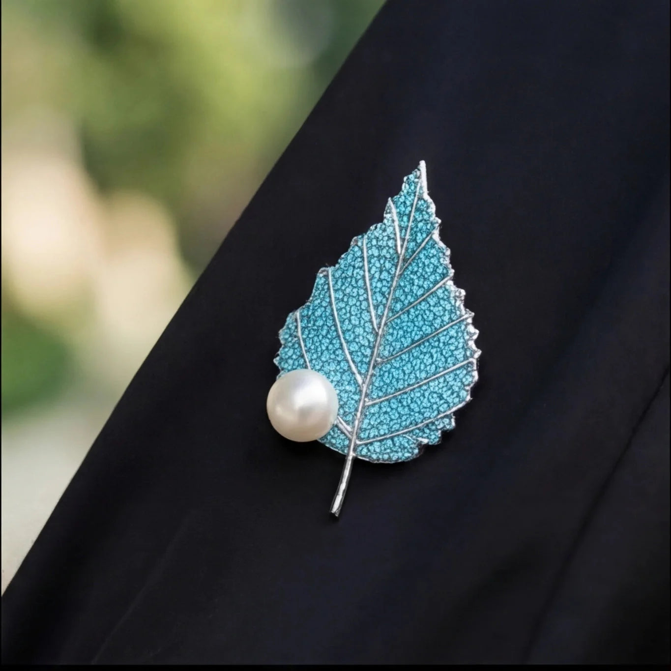 Broche Motif Feuille Dorée — vue 6 Image