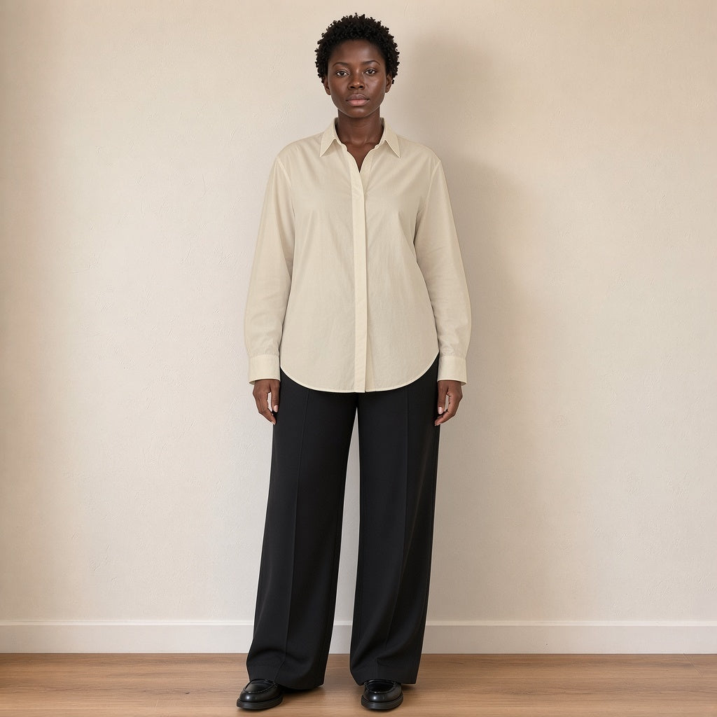 Chemise ample à patte de boutonnage cachée, abricot nacré, vue de face – SAKIWÉ