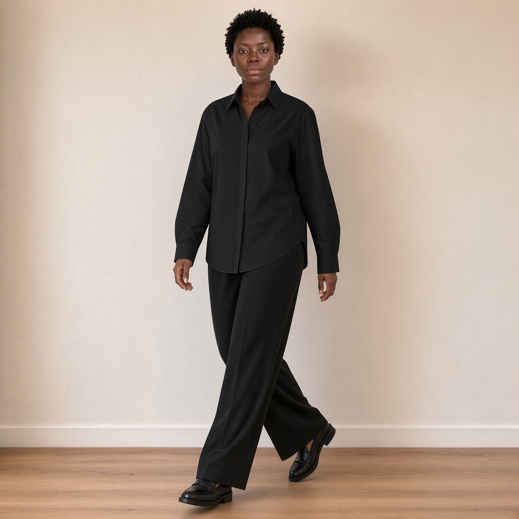 Chemise ample à patte de boutonnage cachée, noir, en marchant – SAKIWÉ