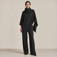 Ensemble haut cape à col roulé drapé et pantalon large en maille