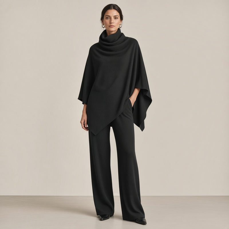 Ensemble haut cape à col roulé et pantalon large noir, vue de face