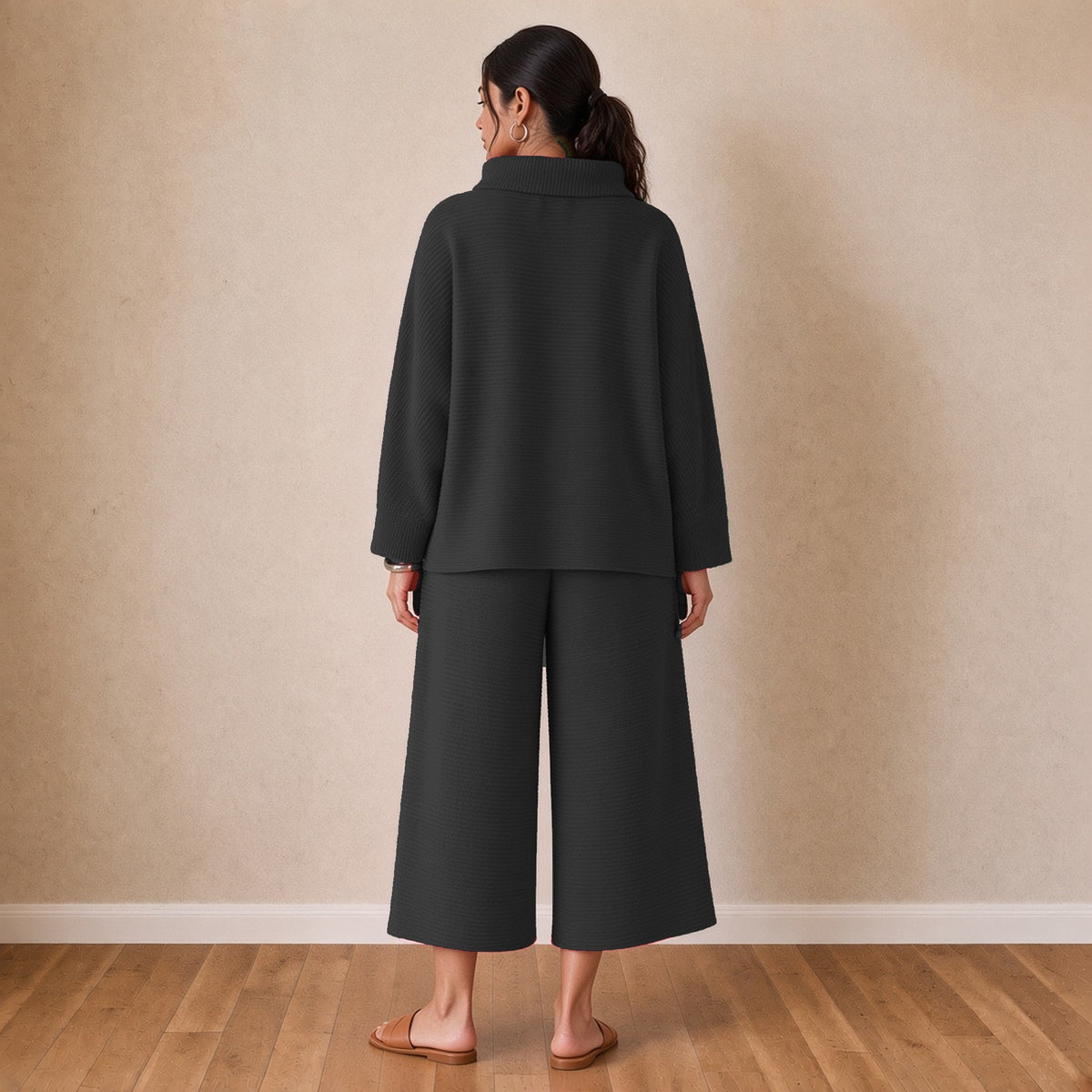 Ensemble haut chauve-souris plissé et pantalon large court, noir, vue de dos – SAKIWÉ