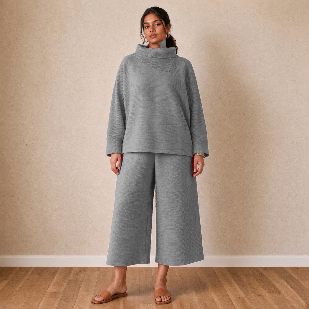 Ensemble haut chauve-souris plissé et pantalon large court, gris, vue de face – SAKIWÉ