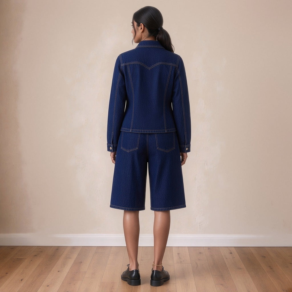 Ensemble en jean brut veste cintrée et bermuda, vue de dos – SAKIWÉ