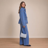 Ensemble en jean veste à coulisse, vue de profil – SAKIWÉ