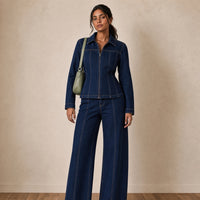 Ensemble en jean veste cintrée zippée et jean large porté, plan jusqu'aux genoux – SAKIWÉ