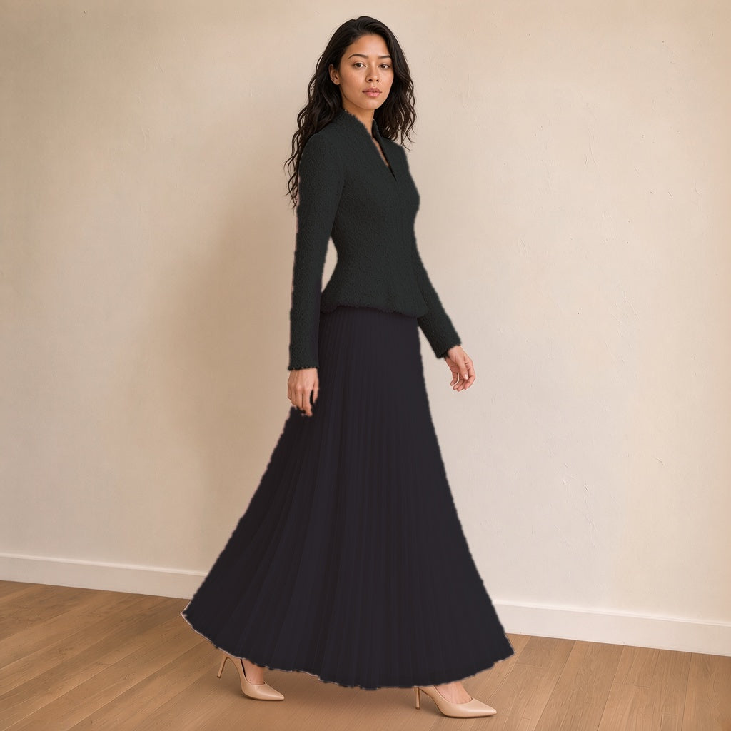 Ensemble veste cintrée en dentelle perlée et jupe longue plissée, noir, en marchant – SAKIWÉ