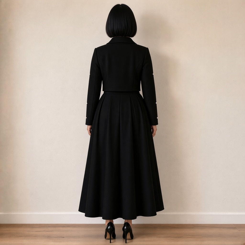 Ensemble veste courte perlée et jupe plissée taille haute, noir, vue de dos – SAKIWÉ