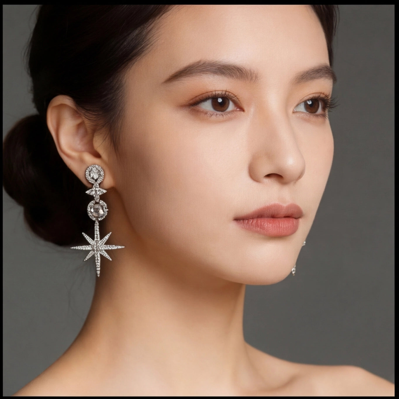 Boucles d'Oreille Cuir Minimaliste détail produit - Sakiwé