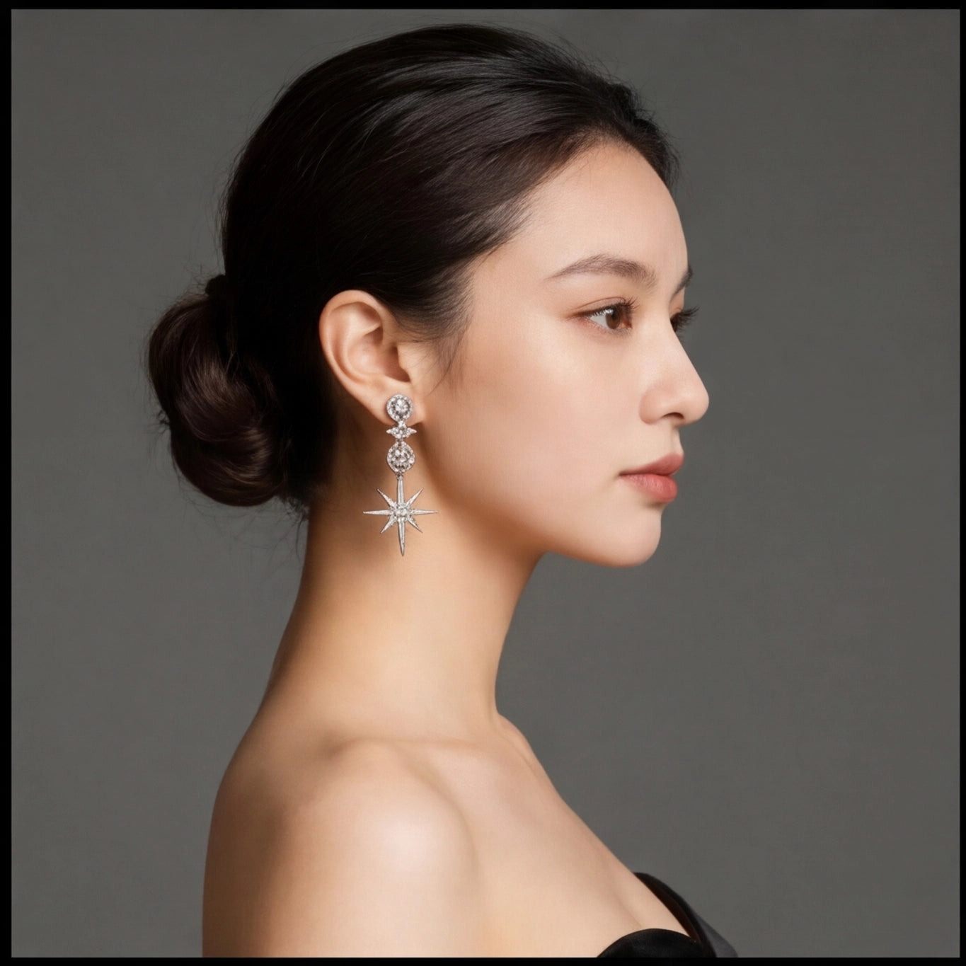 Boucles d'Oreille Cuir Minimaliste porté - Sakiwé