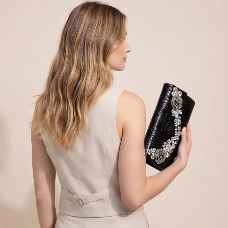 Pochette epurée vague à strass