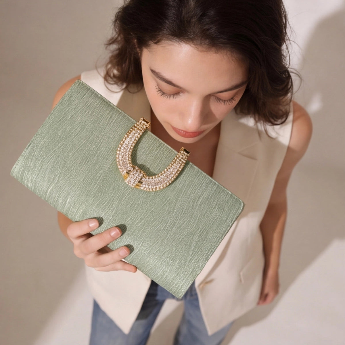 Pochette bijou tons lumineux