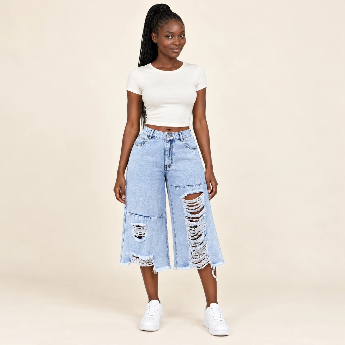 Jean 7/8 bleu déchiré à jambes larges, vue de face