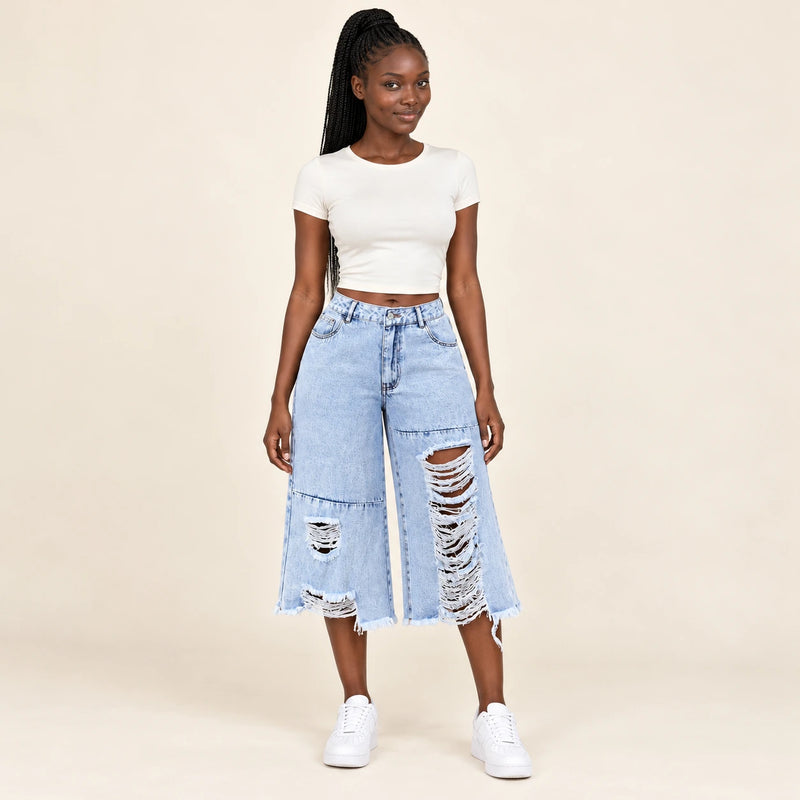 Jean 7/8 bleu déchiré à jambes larges, vue de face