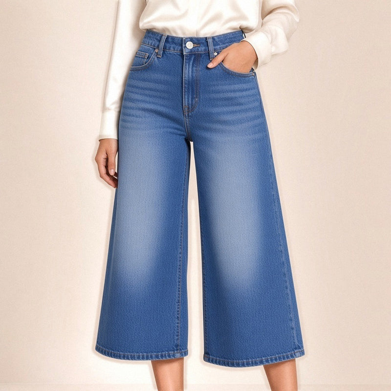 Jean corsaire large taille haute SAKIWE, bleu délavé, détail de la taille haute et des poches