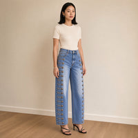 Jean large bleu à boutons, vue de trois-quarts – SAKIWÉ