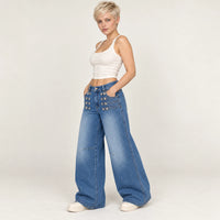 Jean large bleu vintage à boutons métalliques, vue de profil