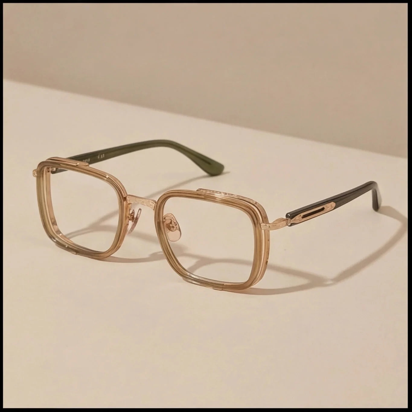 Lunettes Soleil Noires Classiques — vue 4