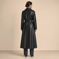 Manteau portefeuille long en cuir de mouton SAKIWE noir vue de dos