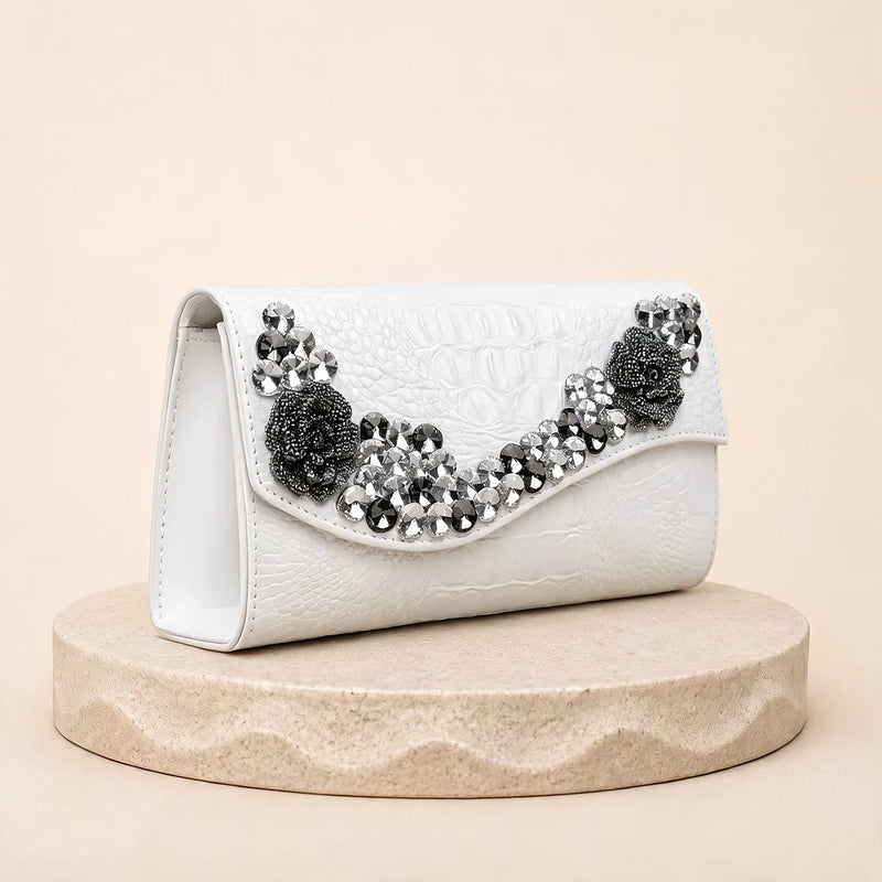 Pochette blanche croco fleurs sequins vue trois-quarts