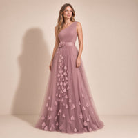 Robe de cérémonie longue asymétrique en tulle à pétales