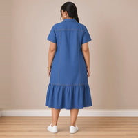 Robe chemise en jean bleu, vue de dos – SAKIWÉ