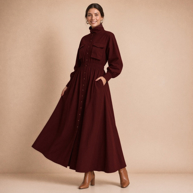 Robe chemise longue à col montant, manches lanterne et taille smockée – Bordeaux, jupe évasée