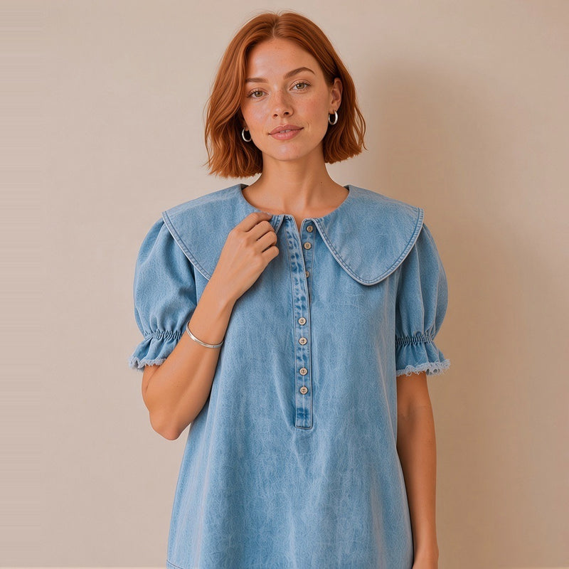 Robe en jean à grand col et manches bouffantes, plan buste – SAKIWÉ