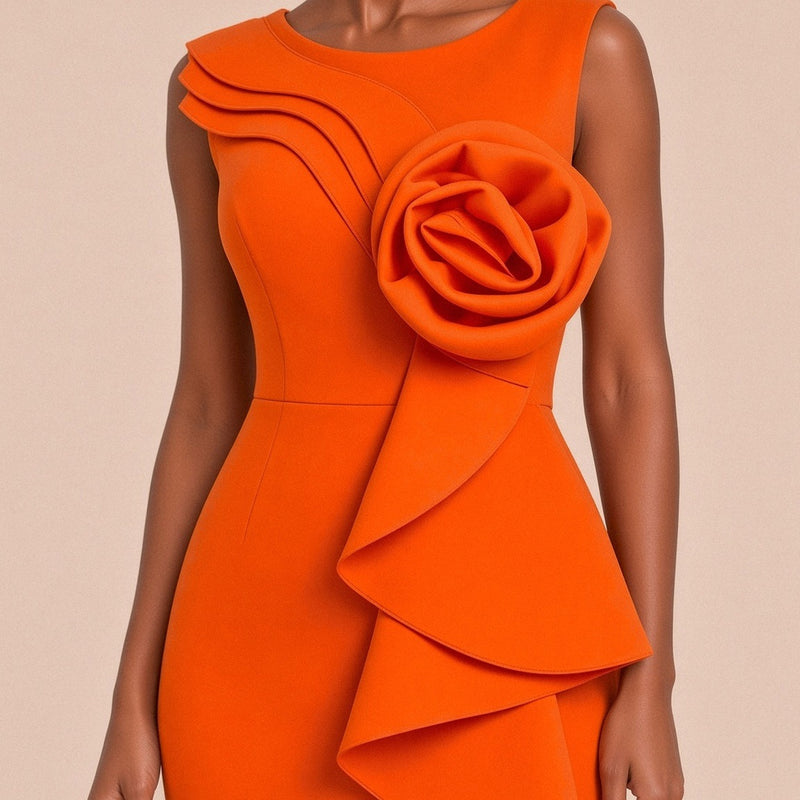 Robe fourreau midi sans manches à rose 3D et volants en cascade – Orange vif, détail de la rose et des volants