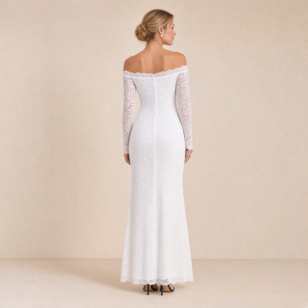 Robe longue sirène en dentelle épaules dénudées blanche portée, vue de dos