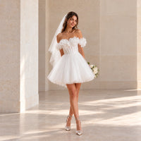 Robe de mariée courte blanche à jupe en tulle