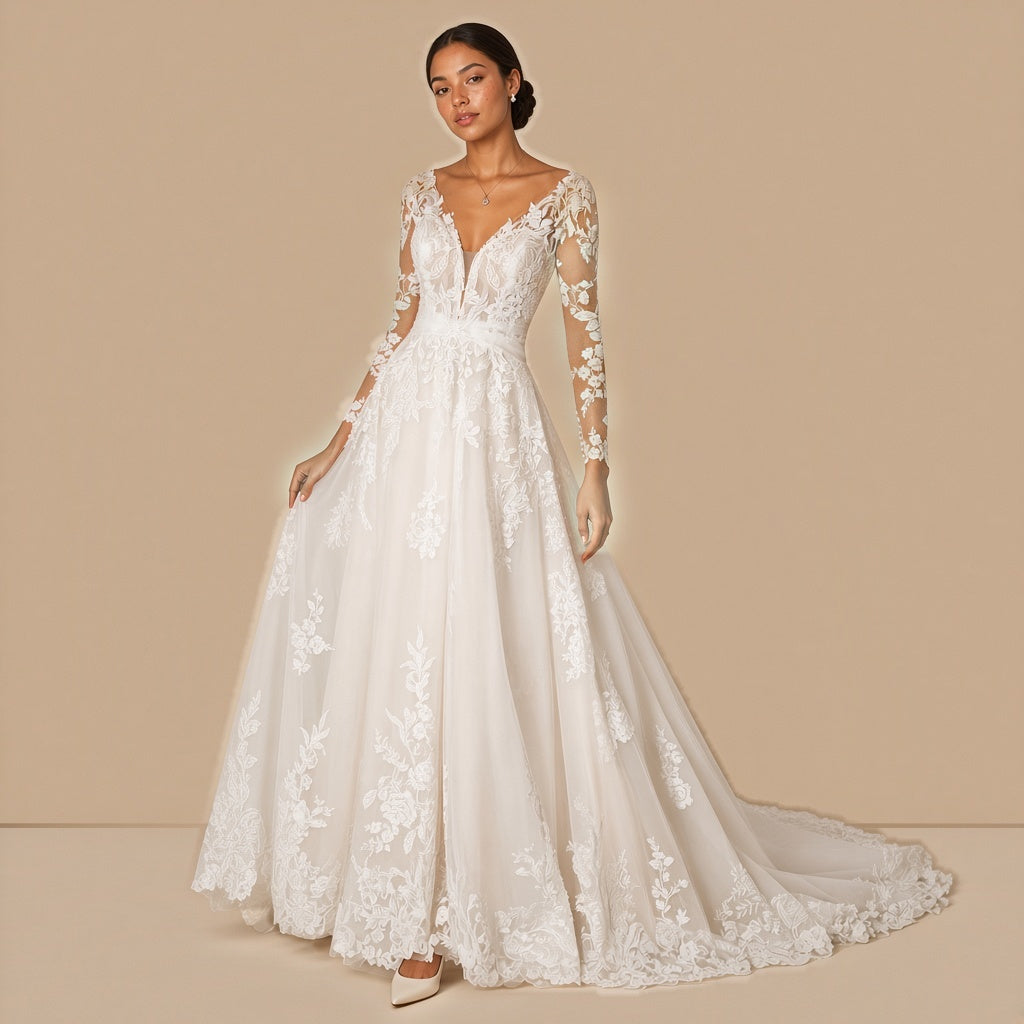 Robe de mariée évasée en dentelle et tulle, col V plongeant et manches longues transparentes, vue de face