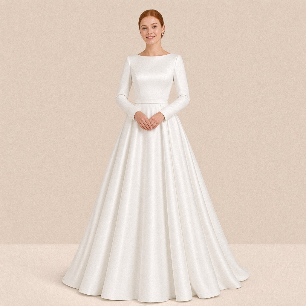 Robe de mariée en satin col bateau et manches longues, vue de face