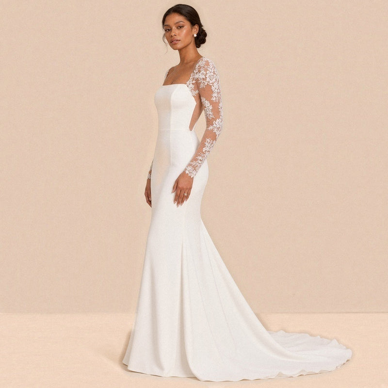 Robe de mariée sirène SAKIWE à manches en dentelle portée, vue de trois-quarts