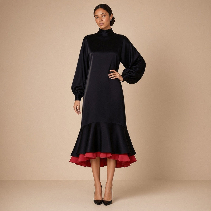 Robe midi en satin à col montant, manches lanterne et volant contrasté – Noir, vue de face