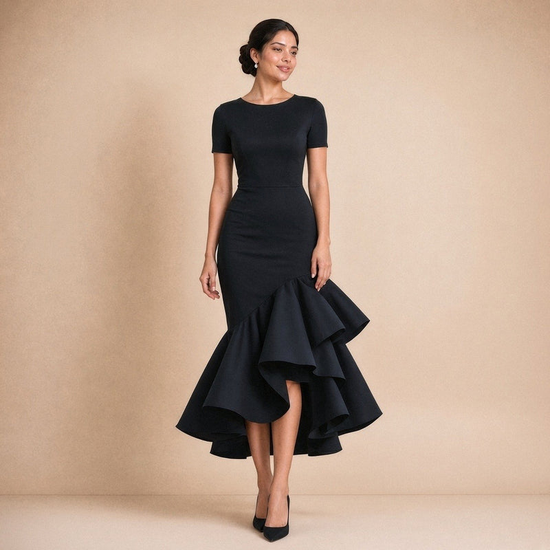 Robe midi ajustée à col rond et cascade de volants asymétriques – Noir, vue de face