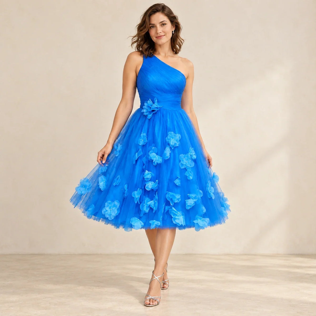 Robe de soirée bleu roi asymétrique à fleurs en tulle, vue de face