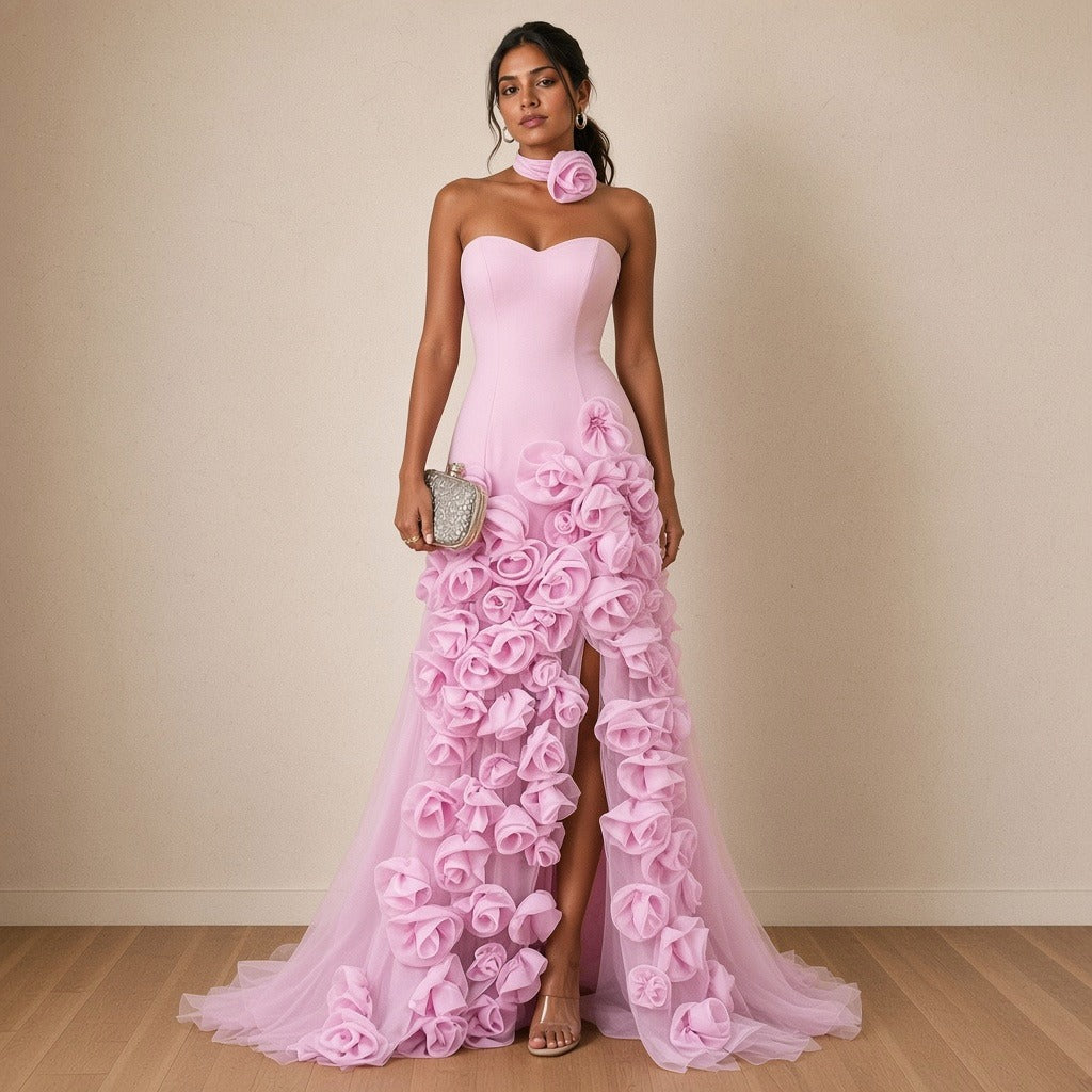 Robe de soirée bustier rose à roses 3D, vue de face en pied – SAKIWÉ