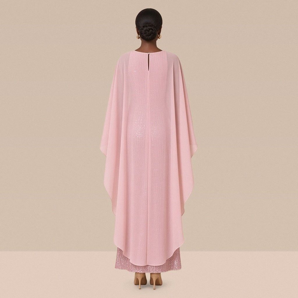Robe de soirée longue à sequins et cape en voile, rose, vue de dos avec la cape – SAKIWÉ