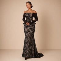 Robe de soirée sirène en dentelle noire, épaules dénudées et corset
