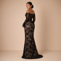Robe de soirée sirène en dentelle noire SAKIWE, vue de dos de trois-quarts
