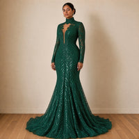 Robe de soirée sirène à sequins et col montant, vert foncé, vue de trois-quarts – SAKIWÉ
