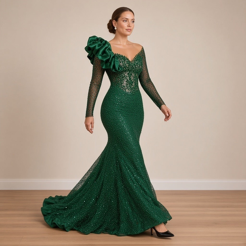Robe de soirée sirène vert émeraude à sequins et fleur en satin, en marchant – SAKIWÉ